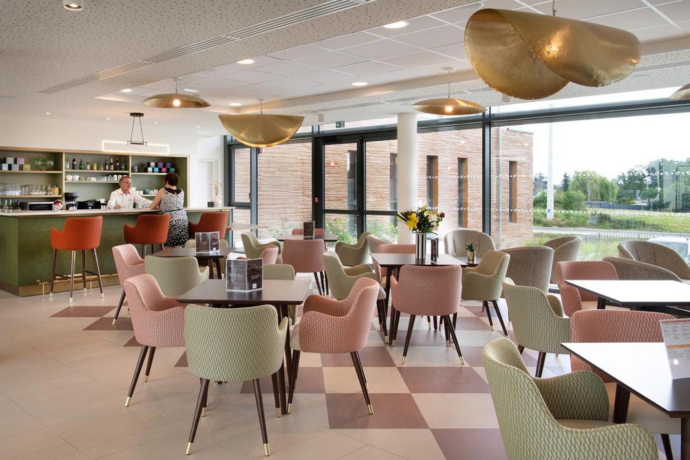 Le Criterium Aparthotel Ecouflant Exterior photo
