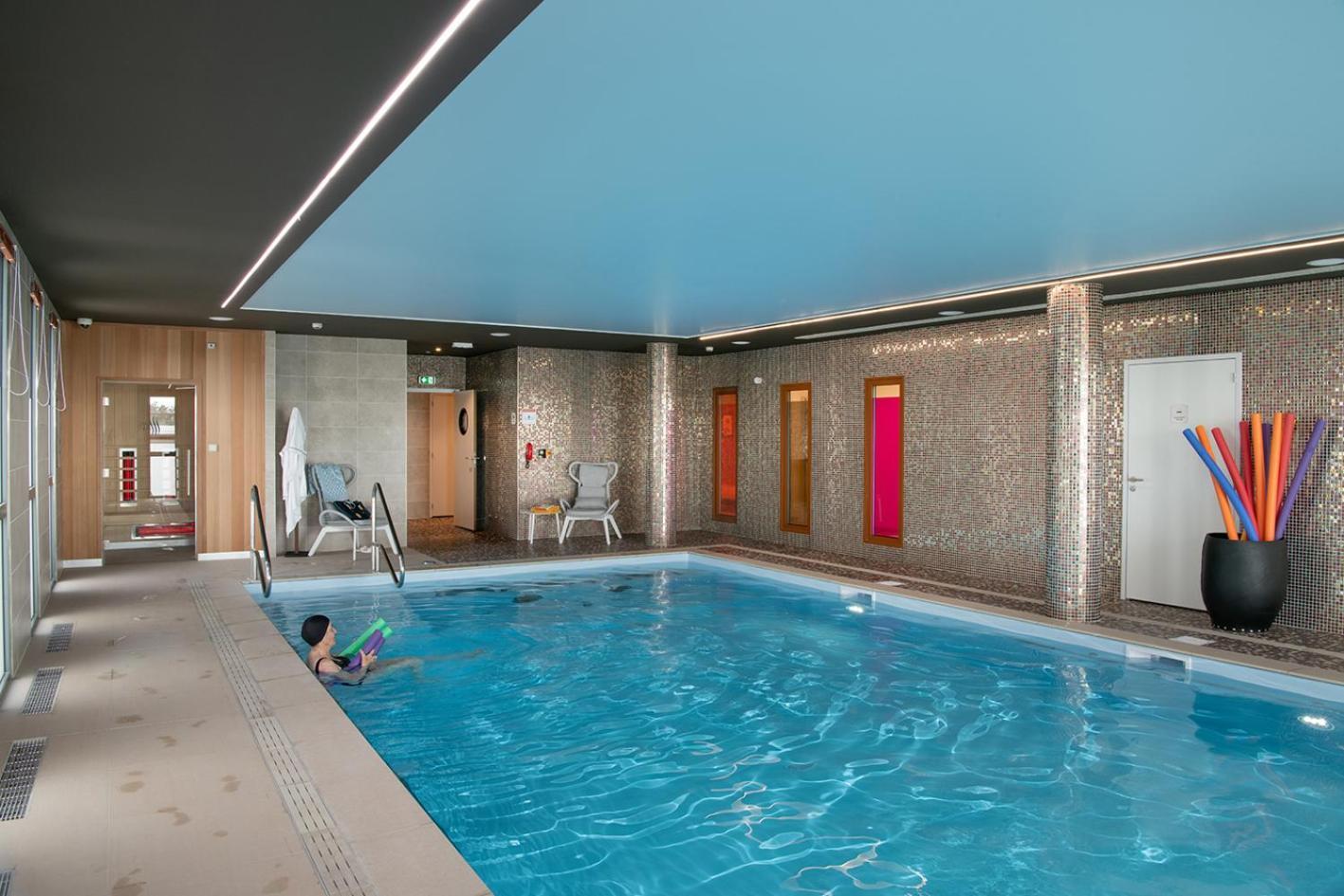 Le Criterium Aparthotel Ecouflant Exterior photo